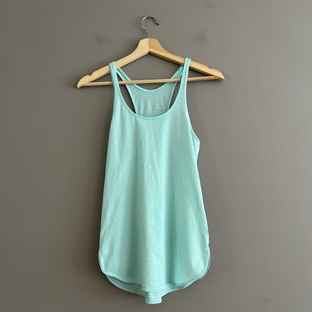 Lululemon Women’s Racerback Tank Top Blue Athletic Workout EST. Size 6
